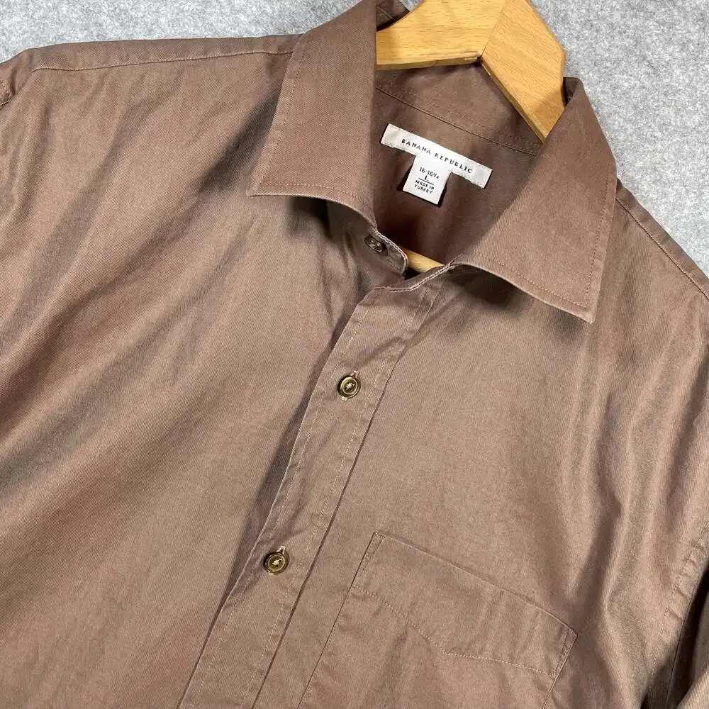 Banana Republic Men's L 16-16 1/2 Brown‎ 100% Cotton Long Sleeve Dress Shirt